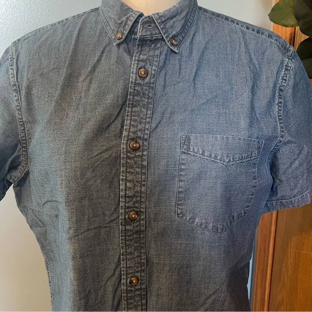 Banana Republic Blue Casual Button Down Shirt Denim Short Sleeve‎ Large Cotton